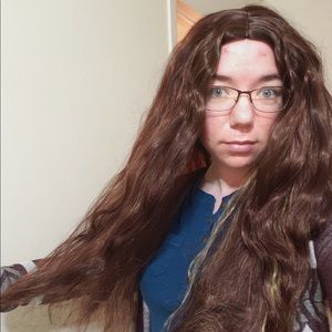 Auburn wavy wig with blonde highlights